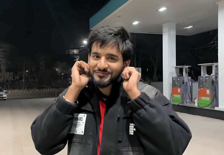 paritells's tweet photo. #Abhishekmalhan https://t.co/3oBRpUyTwk