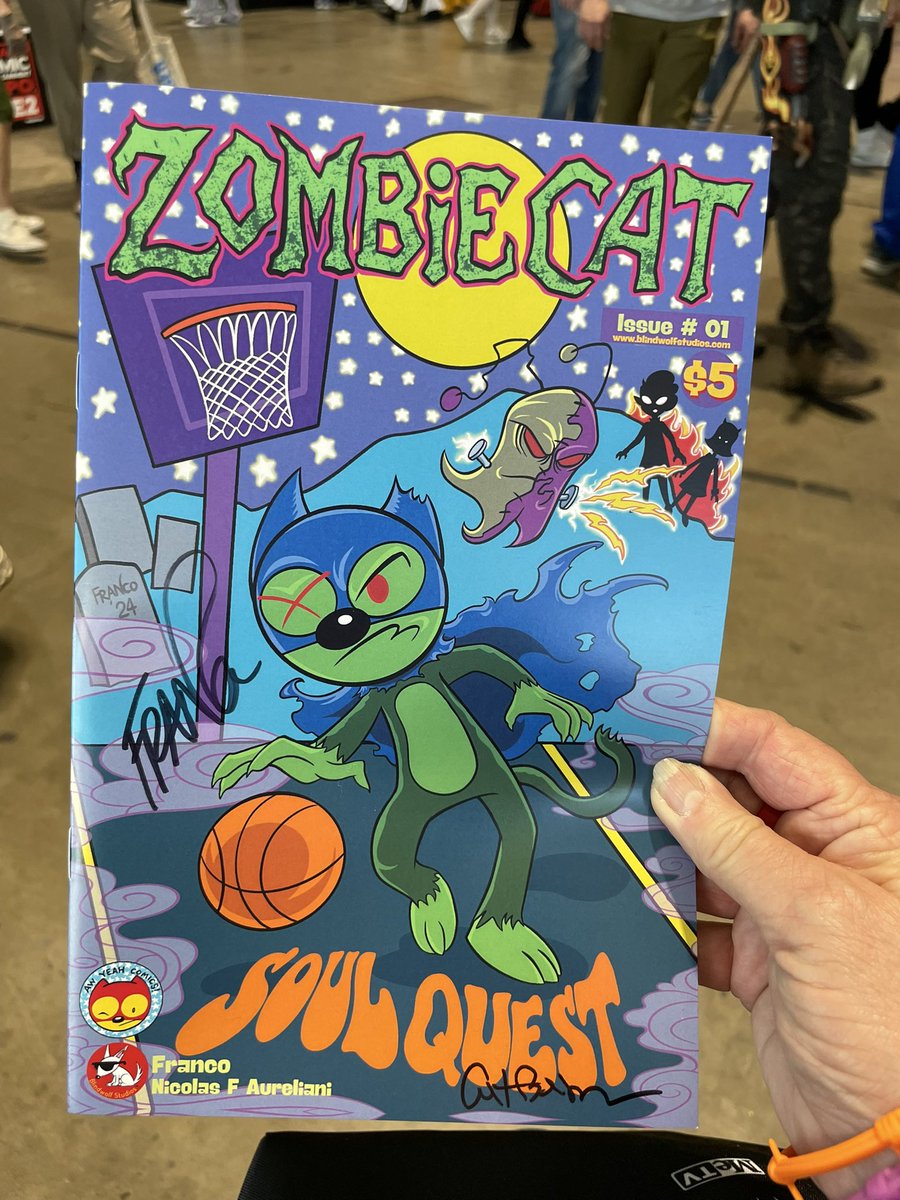 disgruntmonkey's tweet photo. So cool to get my Action Cat and comic book signed by Art and Franco at the #AwYea during #C2E2
Of course my Action Cat is wearing a I Heart #Svengoolie button. https://t.co/qDW6rXCNas