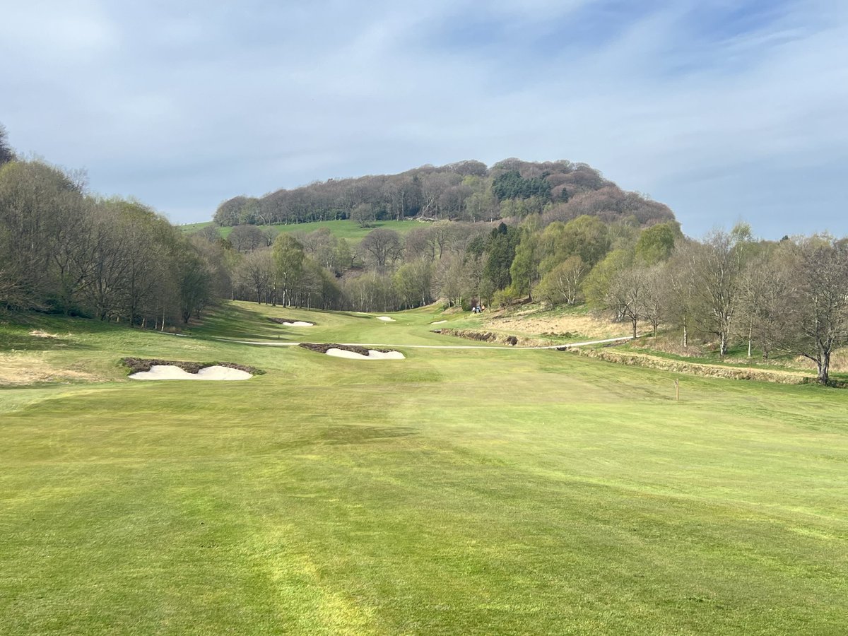 Lovely day for the opening Saturday competition of the season. Course very firm at the moment and running fast. Great to see the leaves all coming and the bluebells and gorse in bloom. A drop of the wet stuff wouldn’t go amiss during the nights please!!