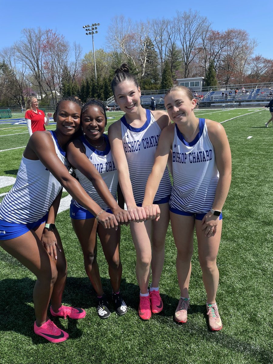 🥇1st Place🥇

Girls 4x100 of Jaice Hoosier, La’Teja Bentley, Oella Berty, and Emma Kelley win🏃‍♀️🏃‍♀️🏃‍♀️