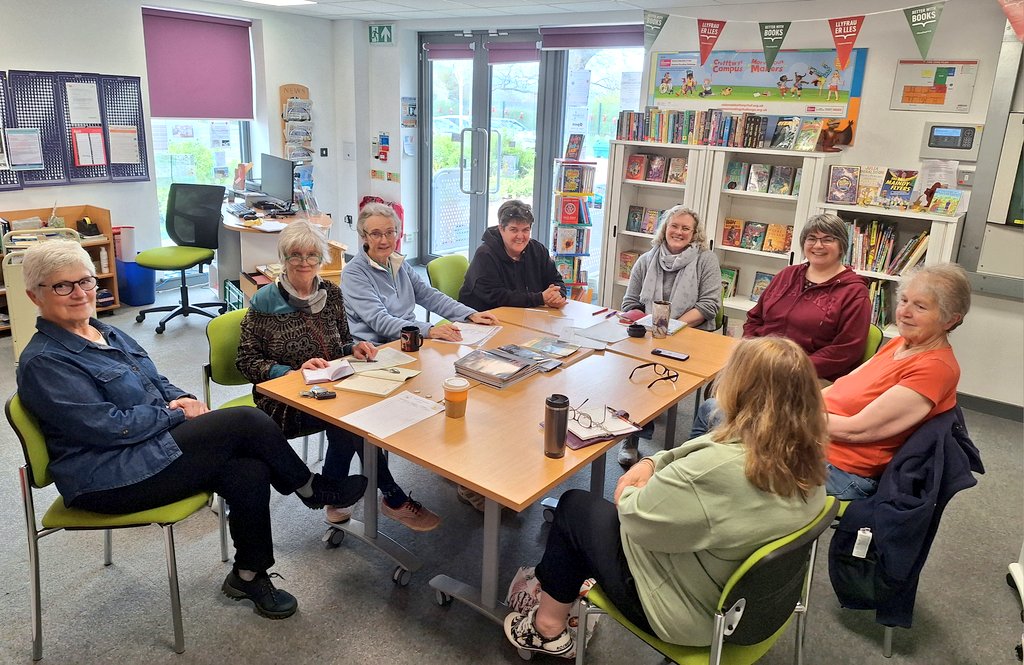 WmPowell2021's tweet photo. Great to join the @TalgarthMatters Volunteers at #TalgarthCommunityLibrary this AM~their determination to sustain & develop our #Library services, including an @PowysCC #WarmSpace #LibraryOfSanctuary is inspiring. We salute their community spirit & effort #Powys #LoveLibraries❤️ https://t.co/EbiRxeutDe