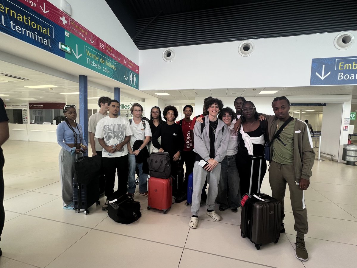 Direction Atlanta et Washington DC pour les élèves de la 1ere BFI du LGT Baimbridge. Bon séjour à vous et vos professeurs. Merci à tous les partenaires. ⁦<a href="/gangloffchris/">Christine Gangloff-Ziegler</a>⁩ ⁦<a href="/CRGuadeloupe/">Région Guadeloupe</a>⁩ ⁦<a href="/LgtBaimbridge/">LGT Baimbridge</a>⁩ ⁦<a href="/GosierLmht/">Lycée des Métiers Violetta Chaville Le GOSIER</a>⁩