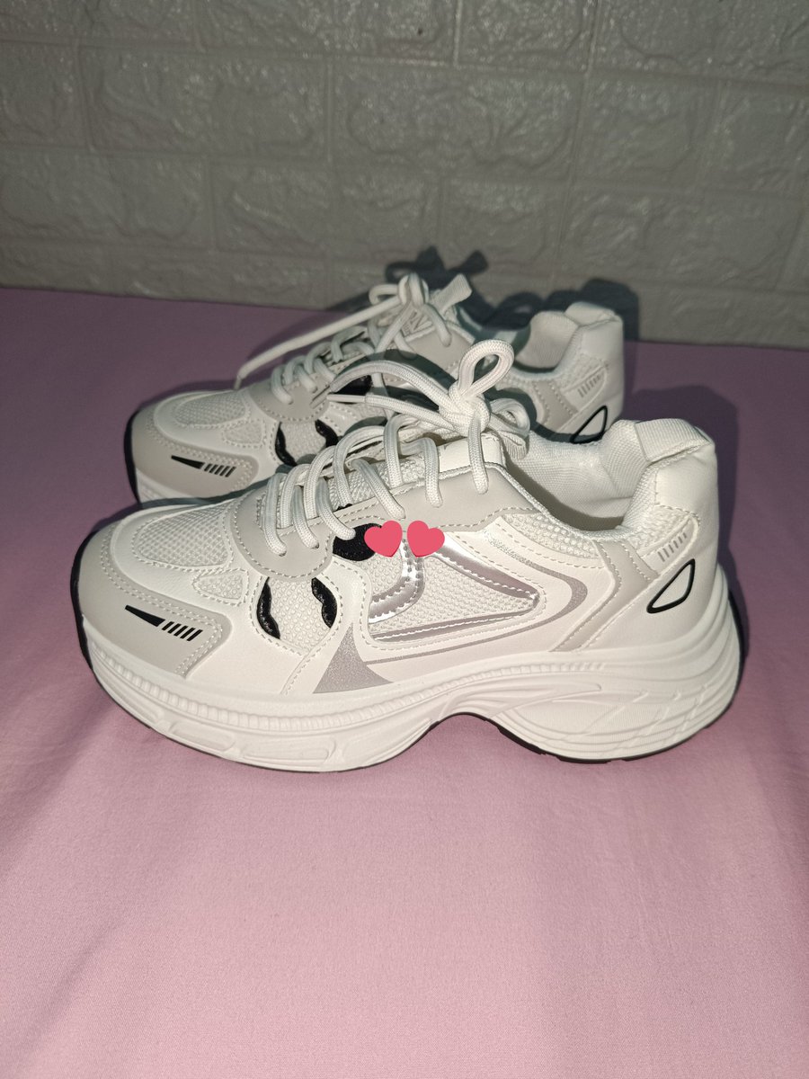 blvberie's tweet photo. up! wts sepatu ASNK uk 39, baru dateng &amp; di try on aja, dijual karna salah ukuran, nanti aku drop link 🍊 nya yaa, timaacii https://t.co/en7RHHlZyb