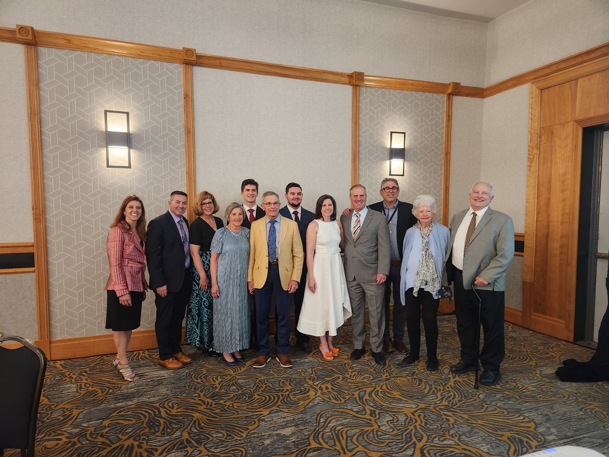 RMUS_Urol_CO_NM's tweet photo. Congratulations to our #RMUS 205 Award Recognition:
Dr. Sankey Lifetime Achievement Award in Clinical Excellence - Daniel Horne, MD
& Dr. Donohue Lifetime Achievement Award in Education - Marty Koyle, MD @MakMarttch https://t.co/uEkJFgQfub