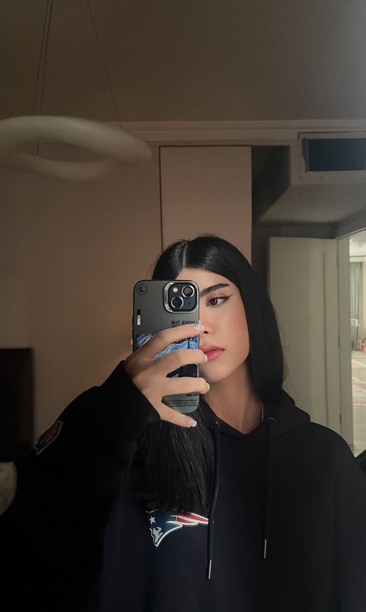 𝑽 𝑰 𝑵 tweet media