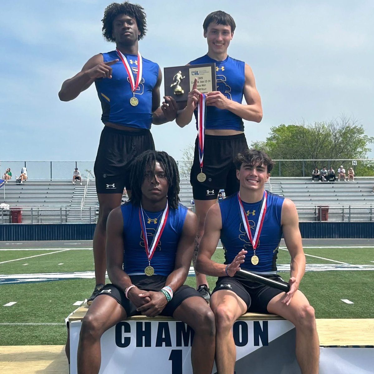 Deuce Timmons (@deucetimmons8) on Twitter photo See y’all at Regionals Next Week🤝 
#4x1 #4x2 See y’all at Regionals Next Week🤝 
#4x1 #4x2