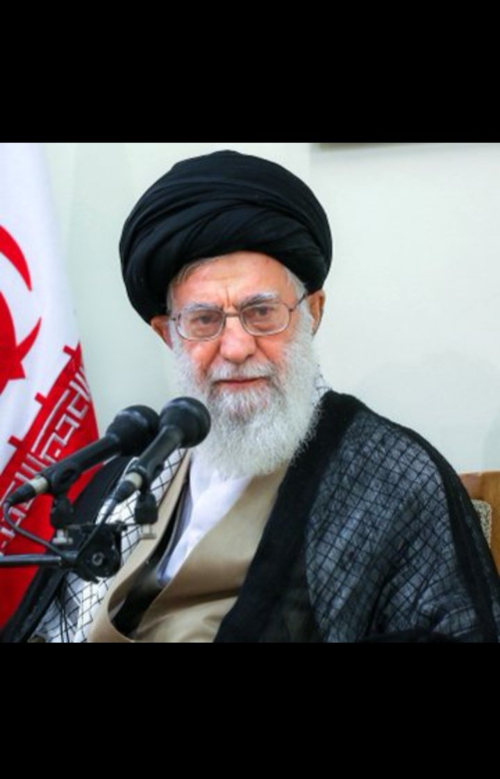 Eshkaro's tweet photo. #BREAKING 

Iran reportedly proposes to the U.S. a Nuclear-Free Middle East, including the complete denuclearization of Israel.

#IranIsrael #War https://t.co/mtG6UQpo1L