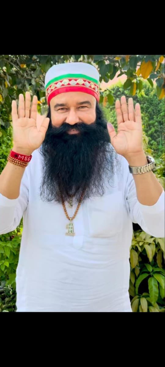 mittal_d12's tweet photo. Birds bring life to our mornings, but summer makes survival tough for them.
Let’s follow Saint Dr MSG Insan’s call &amp; place food and water for them.
Small acts = big impact.
#SaveLittleCreatures
#SaintDrMSGInsan #KindnessMatters https://t.co/d54g4akqT6