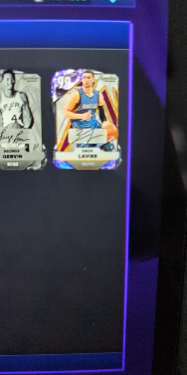 ChrisLaryea5's tweet photo. @CarlosxcStory I got dark matter Zach Lavine out the free 10 box 🙏🏿🙌🏿 https://t.co/dtI6LgGQ3A