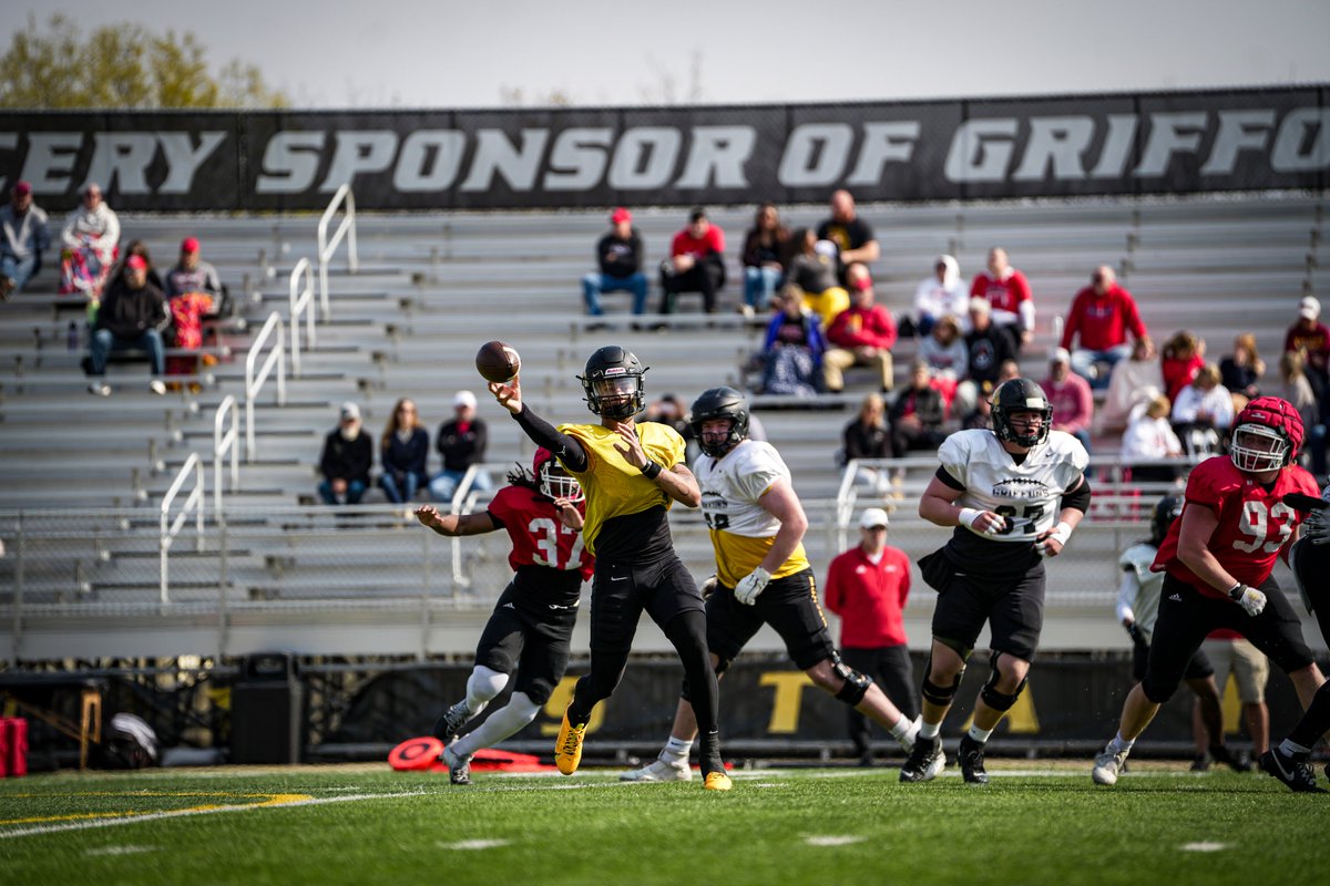 Missouri Western Athletics (@mwsugriffons) on Twitter photo Griffon Football loading..... โ๏ธ
Spring scrimmage with William Jewel is in the books โ๏ธ
#PaintItBlack๐ด| #GriffUp๐ฆ
๐ฆ Griffon Football loading..... โ๏ธ
Spring scrimmage with William Jewel is in the books โ๏ธ
#PaintItBlack๐ด| #GriffUp๐ฆ
๐ฆ