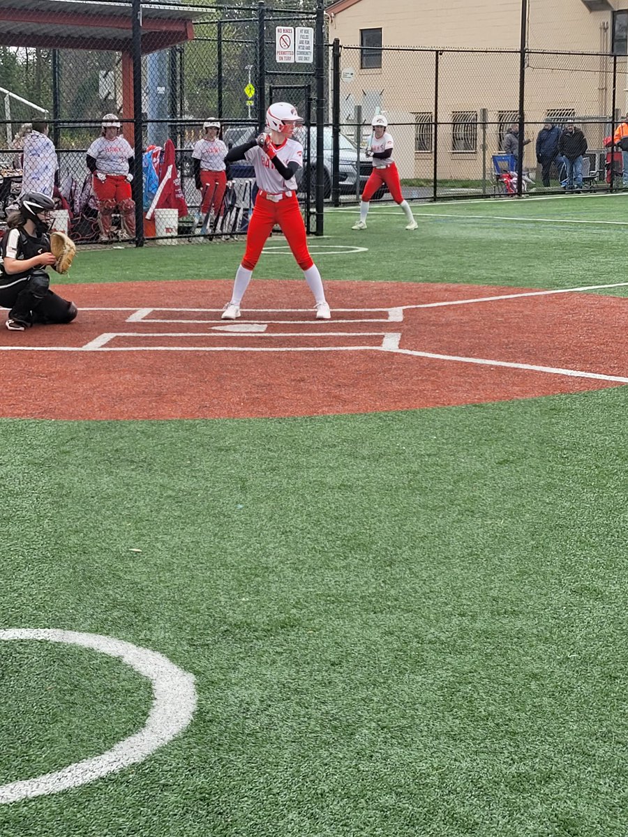 HadTwpSports's tweet photo. Softball update:
Bottom 4th
Mainland-3
Hawks-14
#flyhighhawks!
@HTHawksSoftball https://t.co/xu4Q5l0HgD