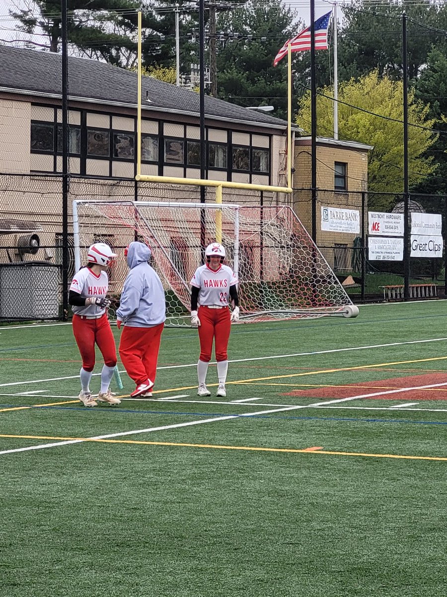 HadTwpSports's tweet photo. Softball update:
Bottom 4th
Mainland-3
Hawks-14
#flyhighhawks!
@HTHawksSoftball https://t.co/xu4Q5l0HgD