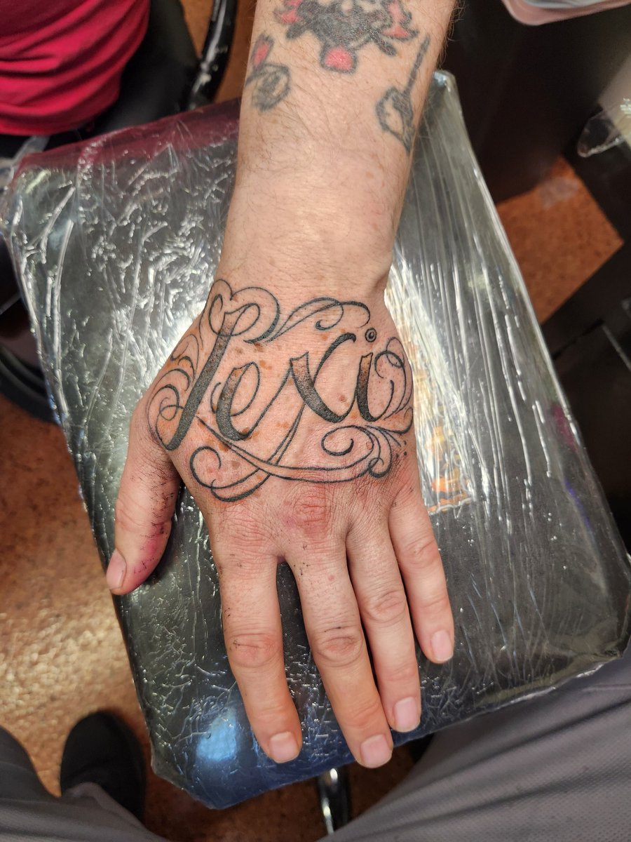 BlazeX322's tweet photo. My first new tattoo in more than a decade https://t.co/tfbIyiOPPM