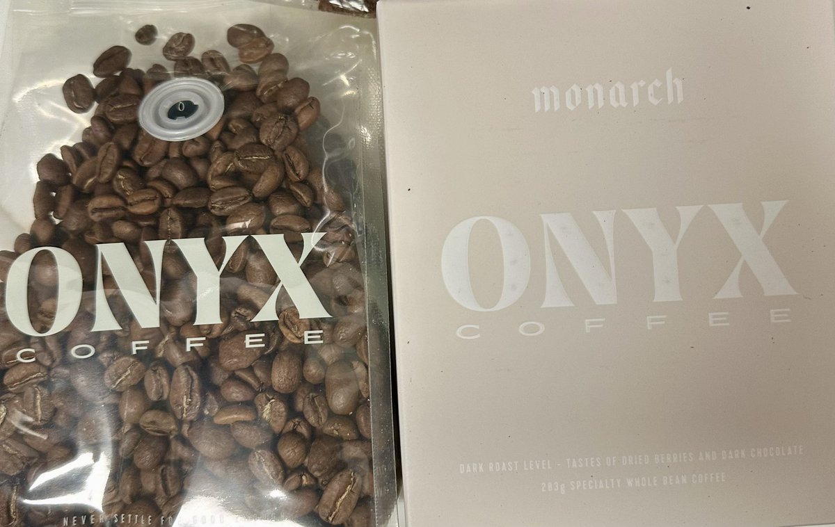 FakeDManning's tweet image. ☕️ THIS WILL CHANGE YOUR WORLD! OMG AMAZING. Got another flavor 😳! TRUST ME, BUY SOME! #OnyxCoffeeLab