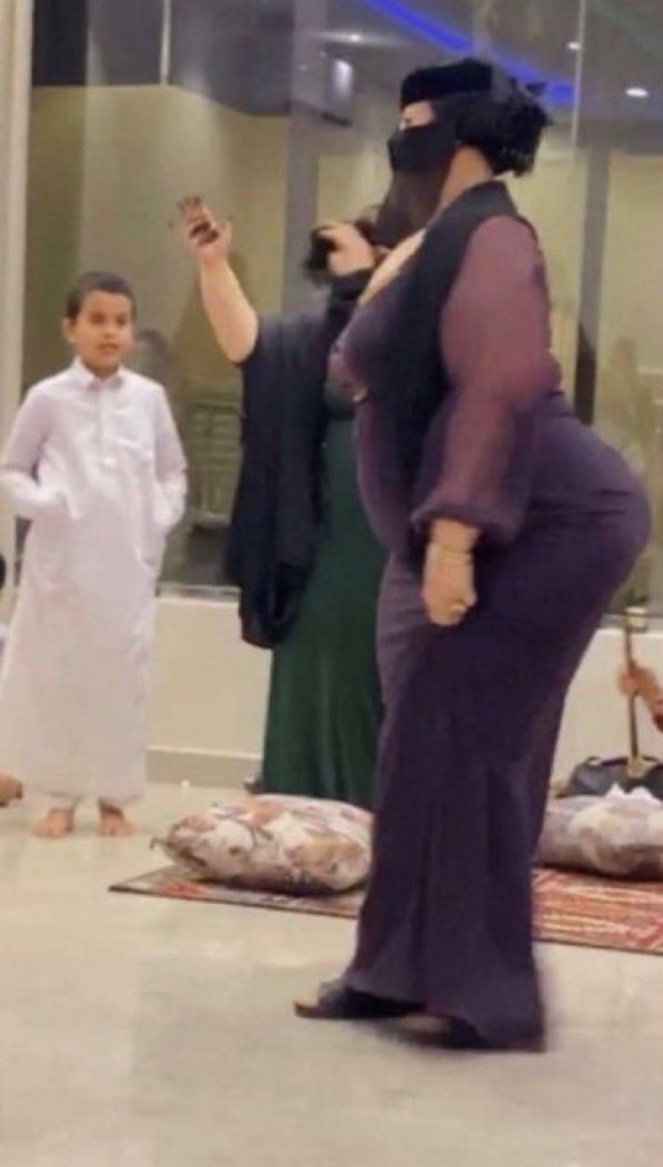 ديوث على امي ابي ديوث مثلي او فحل اجنبي خاص او سناب 
fhb_112

 #ديوت_بدويٌ