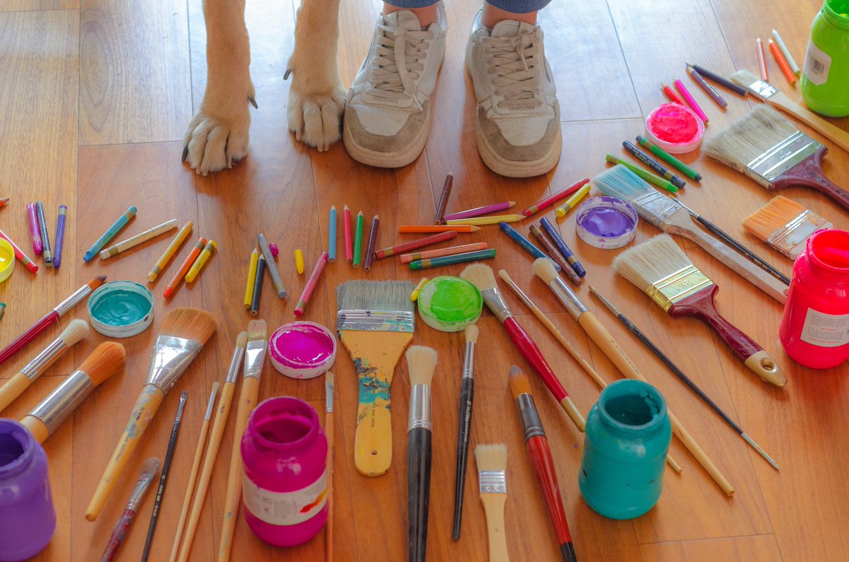 beatrixavila_'s tweet photo. 💜ENTRE PATITAS Y PINCELES 💜🐶👩🏻‍🎨
“Mis manos colorean un lienzo, sus patitas colorean mi vida.” 🌈🌈🌈 https://t.co/pcRJYAFueX