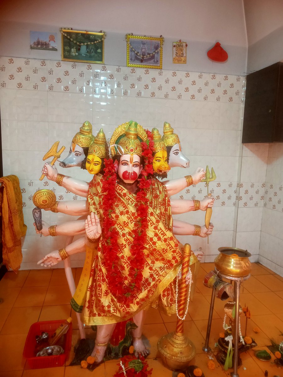 Bindeshwari__saw (@sawbindeshwari) on Twitter photo рдЖрдЬ рд╣рдиреБрдорд╛рди рдЬрдпрдВрддреА рд╣реИ рдРрд╕рд╛ рд▓рдЧрддрд╛ рд╣реИ рд╕рд╛рд░реЗ рд╕рдВрд╕рд╛рд░ рдореЗрдВ рдорд╕реНрддреА рд╣реИ рдЖрдЬ рд╣рдиреБрдорд╛рди рдЬрдпрдВрддреА рд╣реИред рд╣рдиреБрдорд╛рди рдЬрдпрдВрддреА рдХреА рд╢реБрдн рдЕрд╡рд╕рд░ рдкрд░ рдЙрдирдХреЗ рдЪрд░рдгреЛрдВ рдореЗрдВ рдХреЛрдЯрд┐-рдХреЛрдЯрд┐ рдкреНрд░рдгрд╛рдо рдПрд╡рдВ рдЖрдк рд╕рднреА рдХреЛ рд╣рд╛рд░реНрджрд┐рдХ рдмрдзрд╛рдИ рдПрд╡рдВ рд╢реБрднрдХрд╛рдордирд╛рдПрдВ ЁЯЩПЁЯЩП рдЖрдЬ рд╣рдиреБрдорд╛рди рдЬрдпрдВрддреА рд╣реИ рдРрд╕рд╛ рд▓рдЧрддрд╛ рд╣реИ рд╕рд╛рд░реЗ рд╕рдВрд╕рд╛рд░ рдореЗрдВ рдорд╕реНрддреА рд╣реИ рдЖрдЬ рд╣рдиреБрдорд╛рди рдЬрдпрдВрддреА рд╣реИред рд╣рдиреБрдорд╛рди рдЬрдпрдВрддреА рдХреА рд╢реБрдн рдЕрд╡рд╕рд░ рдкрд░ рдЙрдирдХреЗ рдЪрд░рдгреЛрдВ рдореЗрдВ рдХреЛрдЯрд┐-рдХреЛрдЯрд┐ рдкреНрд░рдгрд╛рдо рдПрд╡рдВ рдЖрдк рд╕рднреА рдХреЛ рд╣рд╛рд░реНрджрд┐рдХ рдмрдзрд╛рдИ рдПрд╡рдВ рд╢реБрднрдХрд╛рдордирд╛рдПрдВ ЁЯЩПЁЯЩП