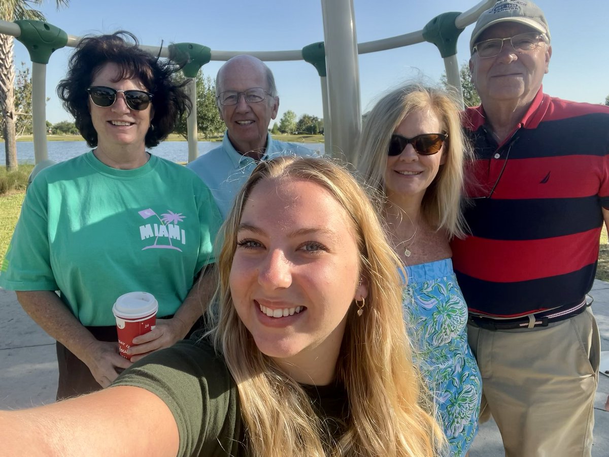 ForsterMorgen's tweet photo. Florida blessed us with cool weather today so we’re taking advantage of it by canvassing for @AFPFlorida Had a great day going out and talking to the community about TCJA! #ProtectProsperity #ExtendTCJA #TaxCutz https://t.co/j1M5iP2LEJ