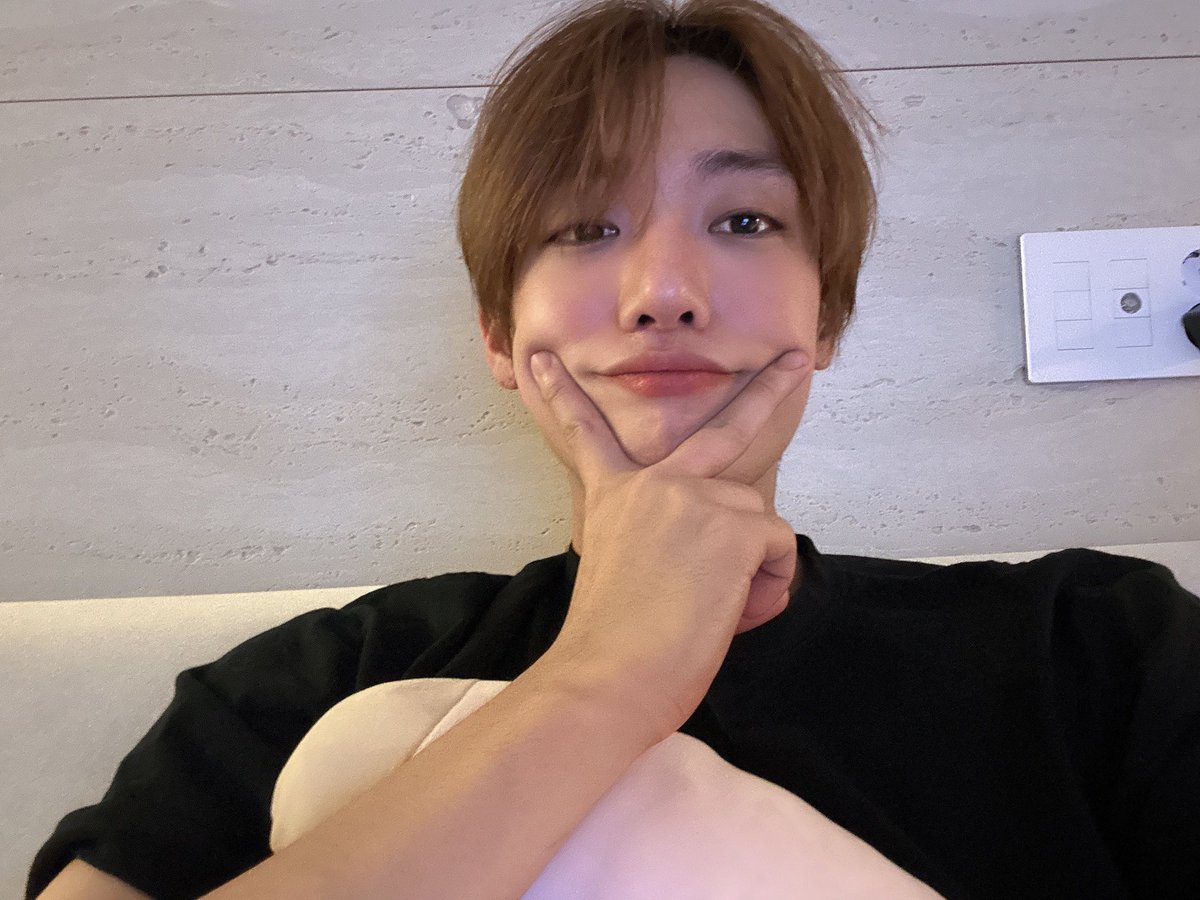 Gia_Joo22's tweet photo. HAPPY TAG DAY! 🐥💕
Feliz cumpleaños a nuestro lindo Youngtaek, espero que pronto lo veamos en los escenarios 😌✨
#Our_Little_Chick_TAG_Day
#Dear_영택__상처입고_넘어져도_너는_니스만의_오아시스야💛
#GoldenChild #골든차일드
@GoldenChild @Hi_Goldenness https://t.co/nnB7Vi4jqb