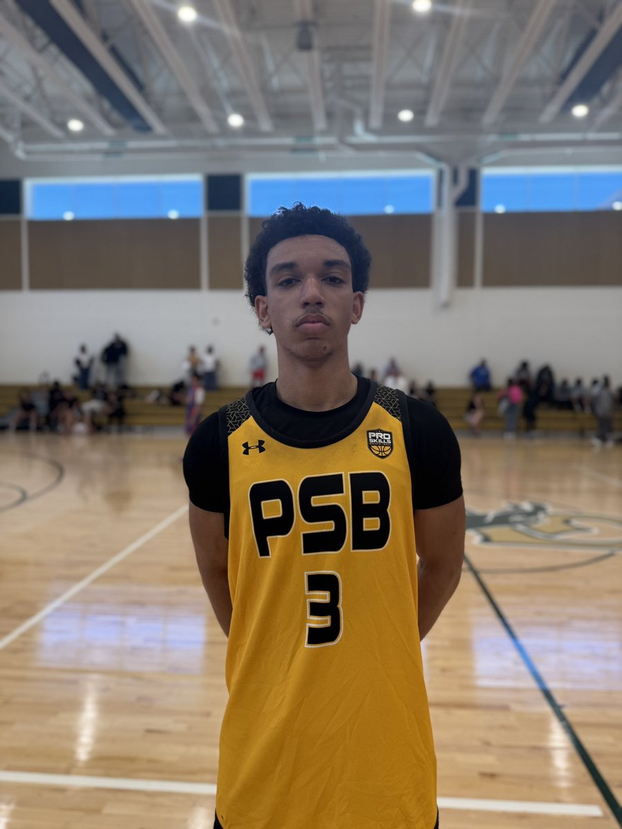 2026 PG Ovaughn Nicholson (<a href="/_ovaughnn/">Ovaughn Nicholson</a>) (<a href="/PSBTampaBay/">Pro Skills Tampa</a>) showed he can score on all three levels as well as playing with high energy on the defensive end. His ability to change the momentum of the game continues to take strides heading into the summer. #TheGauntlet