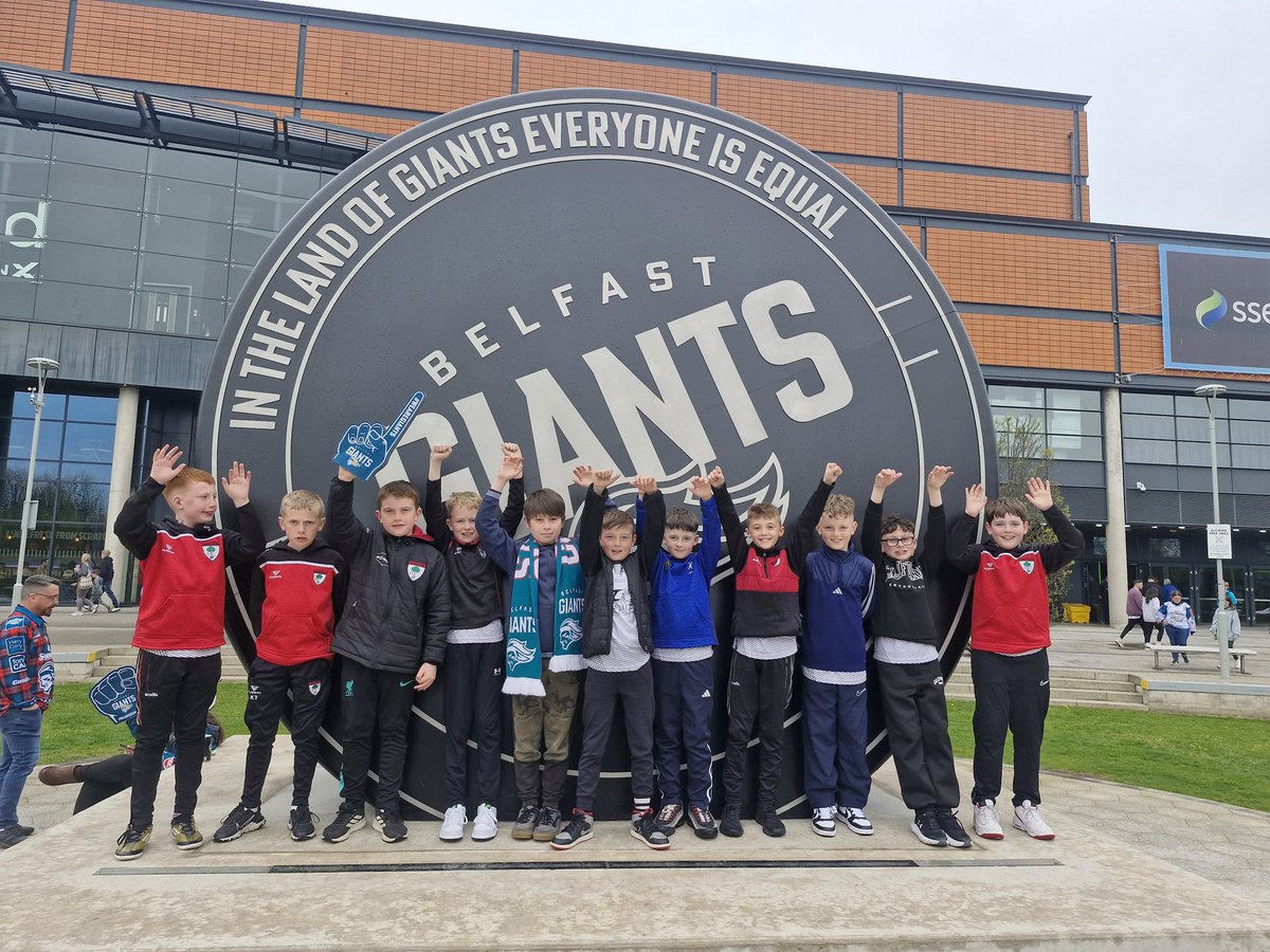 Ashgrove Rovers at Belfast Giants 

THE LISBURN U11 LEAGUE CHAMPIONS 2025

#GiantSelfie #LoveBelfast #belfastGiants #ashgroverovers