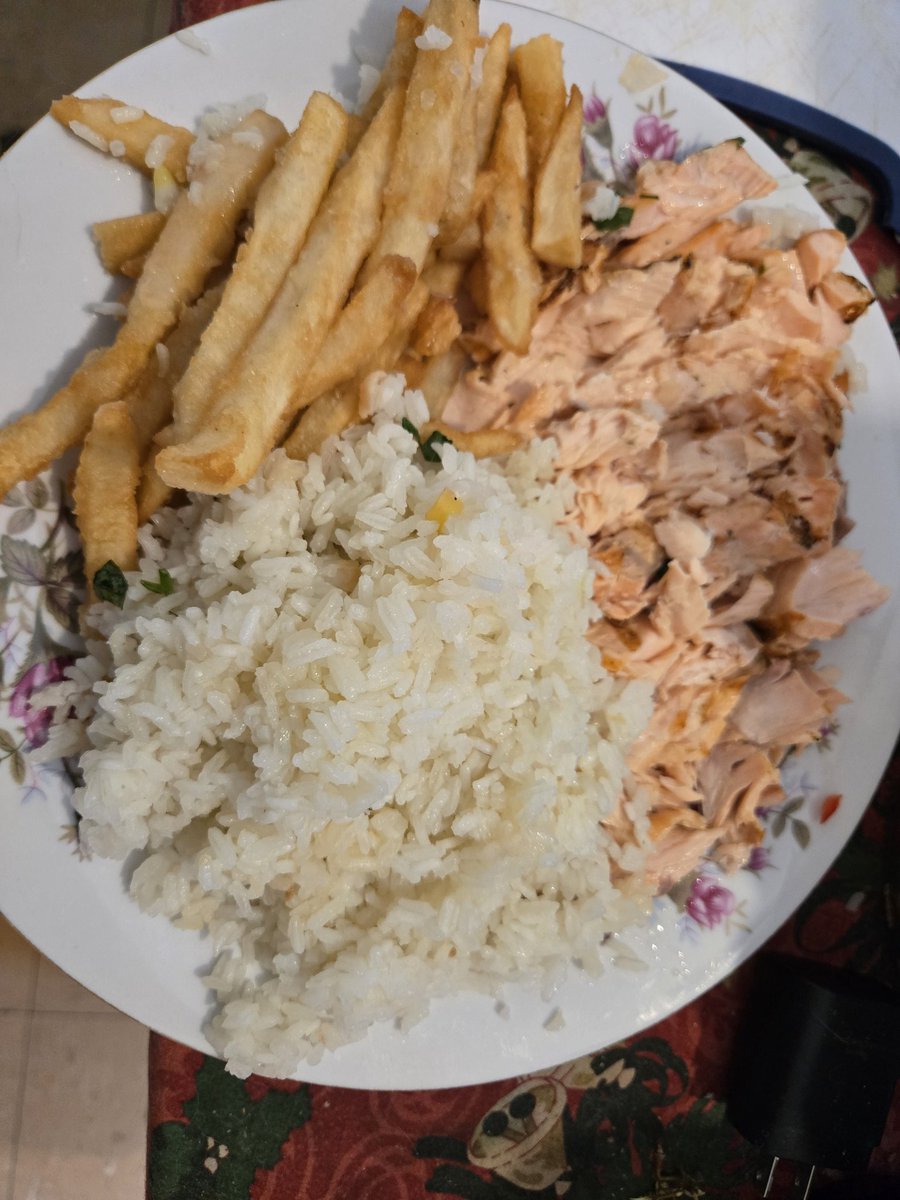 SAlienxandre's tweet image. Salmon... very tasty 😋  Happy Weekend