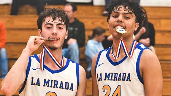 Cal-Hi Sports (@calhisports) on Twitter photo Congrats Gene Roebuck (La Mirada).
State Sophomore Player of Year.
Follows it up after frosh honor last yr. CIFSS Open Division competition. Scoring down a bit but improved overall as player.
<a href="/RonMFlores/">Ronnie Flores</a> <a href="/Basketball_LM/">La Mirada Basketball</a> <a href="/James_Escarcega/">James Escarcega 📈🏈🏀⚾️🥎 🤼🤽🏽♂️🏊🏼♀️🏌🏻⚽️</a> <a href="/SGVNSports/">Fred J. Robledo 👨🏻💻</a>
calhisports.com/2025/04/11/boy… Congrats Gene Roebuck (La Mirada).
State Sophomore Player of Year.
Follows it up after frosh honor last yr. CIFSS Open Division competition. Scoring down a bit but improved overall as player.
<a href="/RonMFlores/">Ronnie Flores</a> <a href="/Basketball_LM/">La Mirada Basketball</a> <a href="/James_Escarcega/">James Escarcega 📈🏈🏀⚾️🥎 🤼🤽🏽♂️🏊🏼♀️🏌🏻⚽️</a> <a href="/SGVNSports/">Fred J. Robledo 👨🏻💻</a>
calhisports.com/2025/04/11/boy…