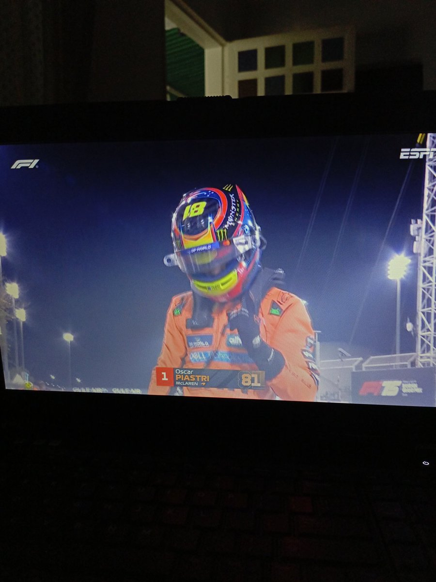 driversf1_'s tweet photo. An amazing job @OscarPiastri 🧡🇧🇭
#oscarpiastri #BahrainGP #gpbahrein https://t.co/WXzX3fJMXY