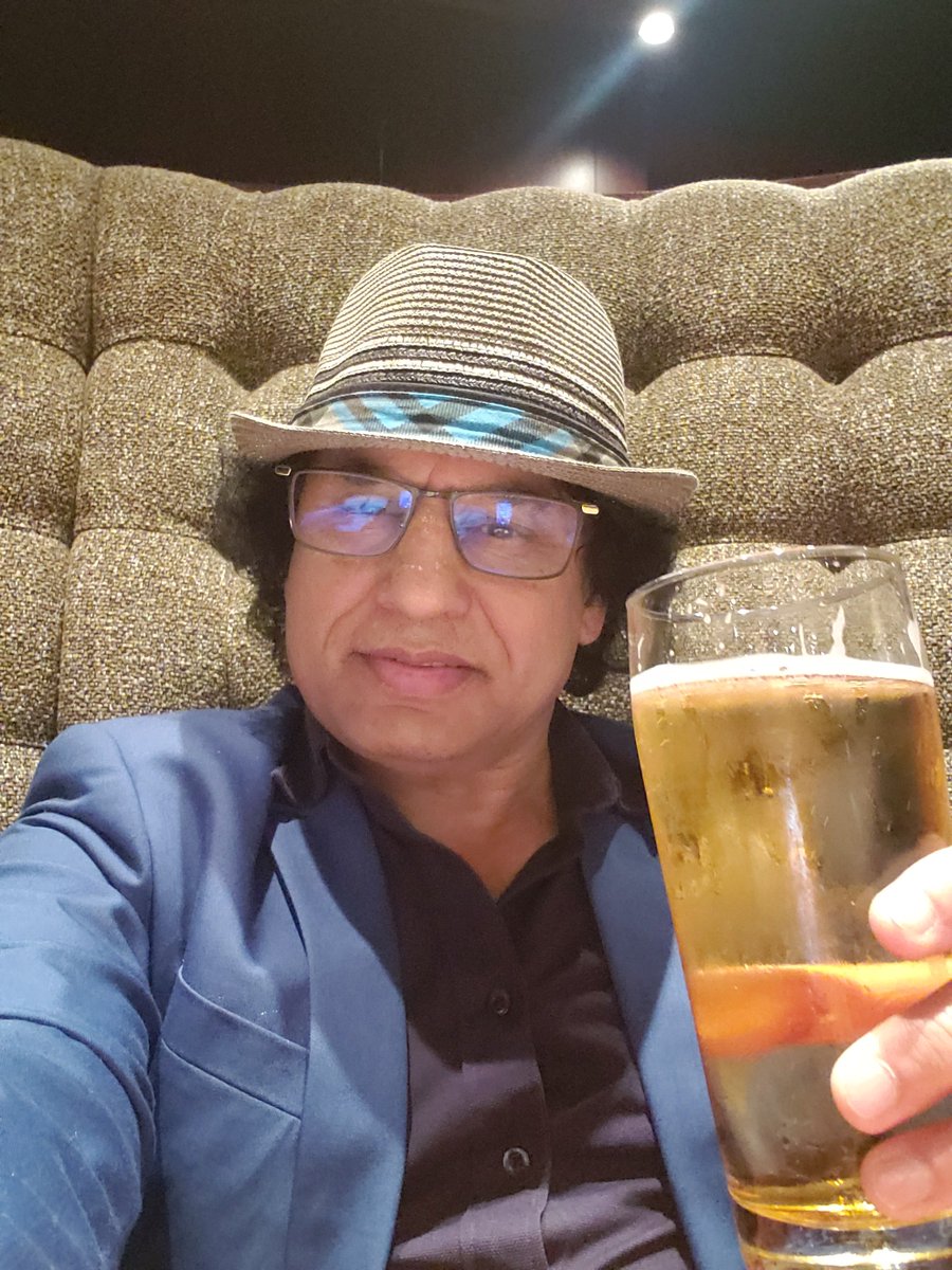AmritBainsReal's tweet photo. #CheersWithBeers https://t.co/JA1nYcl1Rg