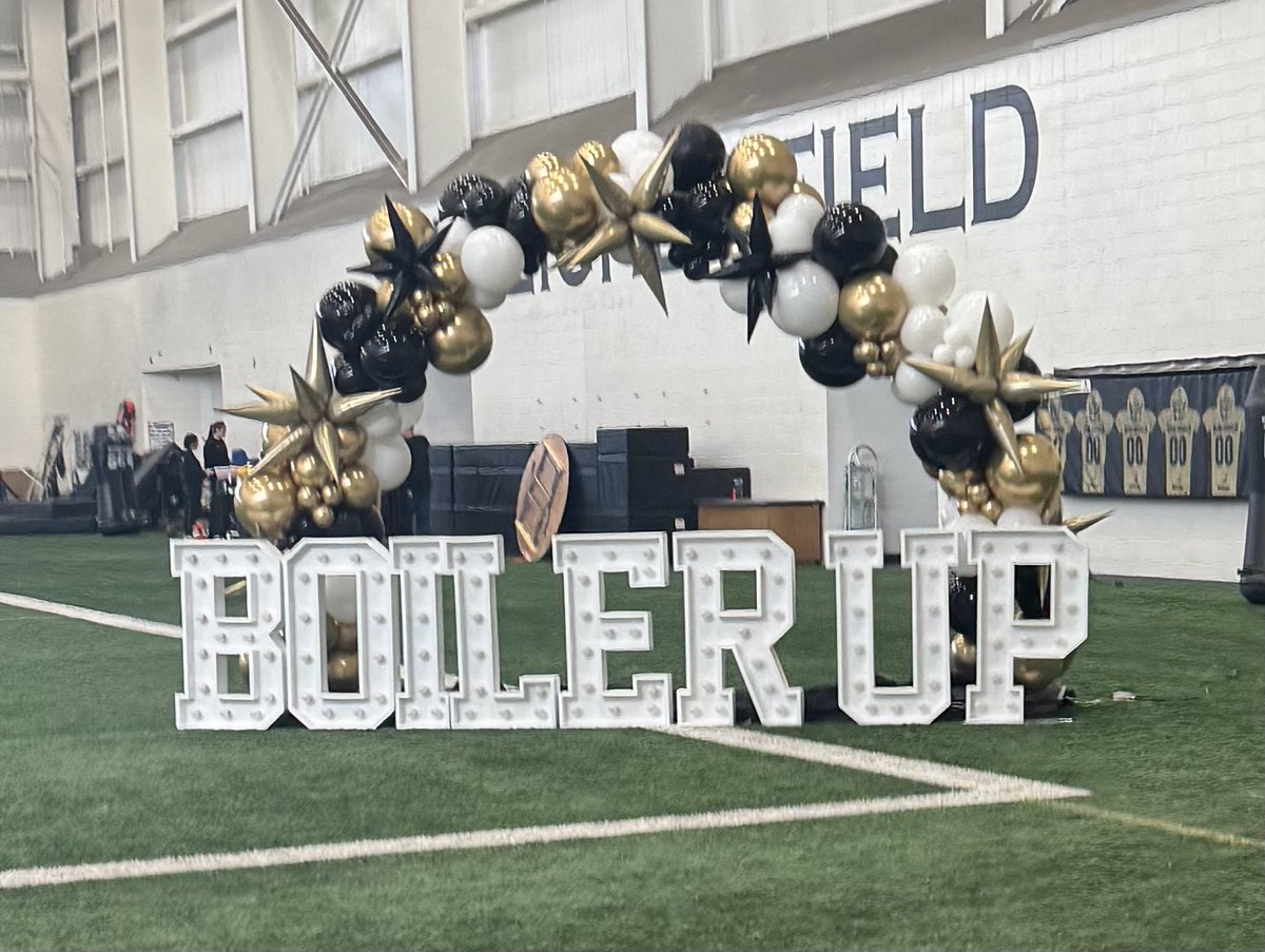 Em (@emiilyeaston) on Twitter photo Had an excellent time at the <a href="/BoilerFootball/">Purdue Football</a> Purdue Spring Game — great energy, great university, and even better football! 💪🏼🏈
<a href="/EmmettEaston55/">Emmett Easton</a>
<a href="/JSimmons_Purdue/">Jason Simmons</a>
<a href="/CoachHinshaw/">Darin Hinshaw</a>
<a href="/CoachDarylLydon/">Daryl Lydon</a> Had an excellent time at the <a href="/BoilerFootball/">Purdue Football</a> Purdue Spring Game — great energy, great university, and even better football! 💪🏼🏈
<a href="/EmmettEaston55/">Emmett Easton</a>
<a href="/JSimmons_Purdue/">Jason Simmons</a>
<a href="/CoachHinshaw/">Darin Hinshaw</a>
<a href="/CoachDarylLydon/">Daryl Lydon</a>