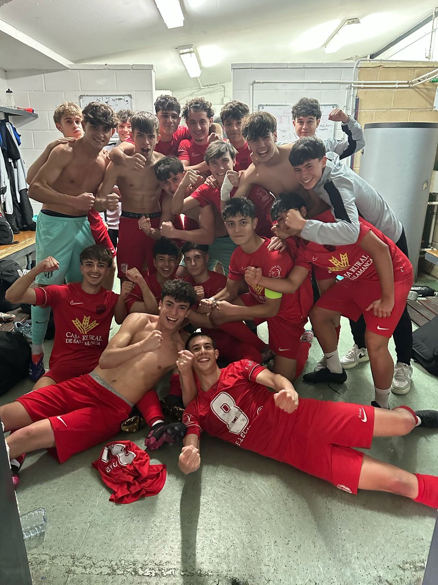 UDSantaMarta's tweet photo. 🔴⚪ #AcademiaUDSM | 𝗥𝗘𝗦𝗨𝗟𝗧𝗔𝗗𝗢 𝗝𝗨𝗩𝗘𝗡𝗜𝗟 𝗕 ⚽️| Nuestro Juvenil B se llevó una importantísima victoria en casa contra el cuarto de la tabla.

¡Enhorabuena al CT por esta gran victoria y a los jugadores, seguimos!

#OrgulloUDSM #JuvenilRegional https://t.co/xRnuvmJThV