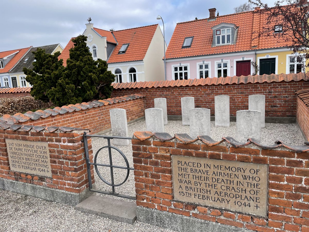 Faaborg New Cemetery, Denmark was visited by a member of The Denmark Team, working voluntarily and proudly for <a href="/cwgc/">Commonwealth War Graves</a>. Action was taken by the Team to get the ivy removed and over a period of time the result was the pristine plot, covered with pearl gravel, ready for flowers.