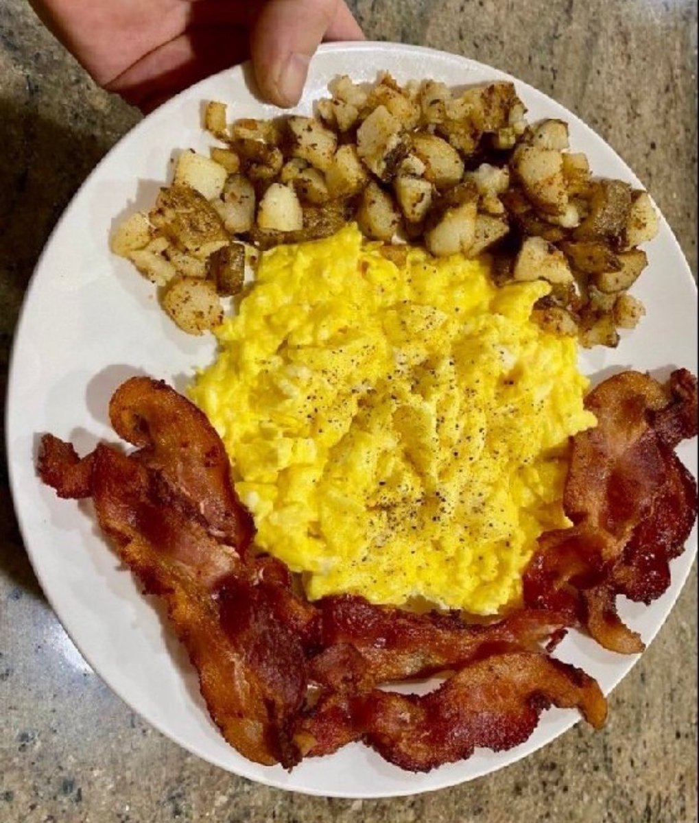 TrumpsHurricane's tweet photo. What are you adding to this meal ? https://t.co/2AUrXKSxby