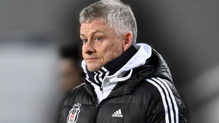 Solskjær bu adamın yapacagı hiç birsey yok. Futbolcu mu var. Rafa Gedson Mert disinda oynayan mi var #BJKvİBFK