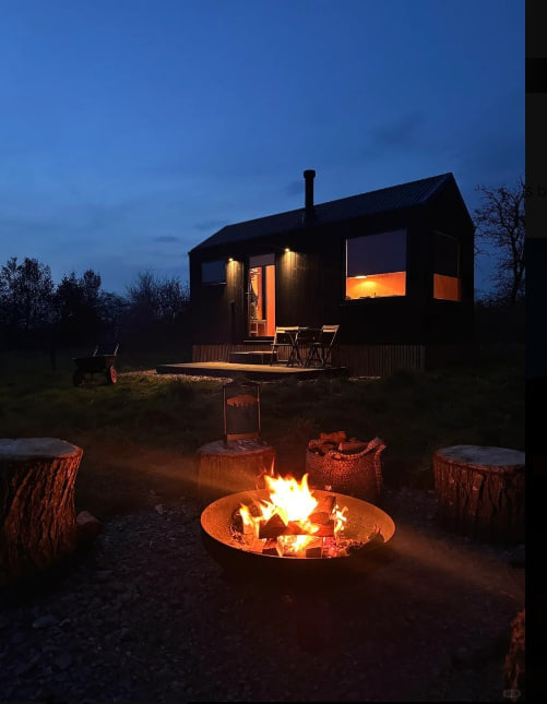 GNyaronga's tweet photo. Amidst the cloudy night🌙, the fire🔥 flickers brightly, casting warmth and light in the quiet wilderness."❤️ https://t.co/mWMlHiLnzi