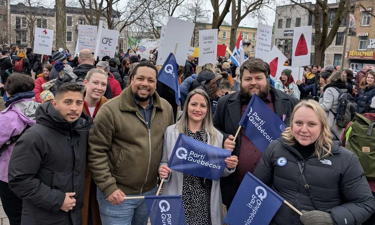Maxine_KR's tweet photo. En soutien aux éducatrices et pr la défense de notre réseau de la petite enfance, j’étais à la manifestation organisée par Ma Place au Travail. + de 30k enfants attendent une place: un échec de la CAQ. Un gvnt du Parti Québécois visera une place en CPE pour ch enfant québécois. https://t.co/Qihhyelbic