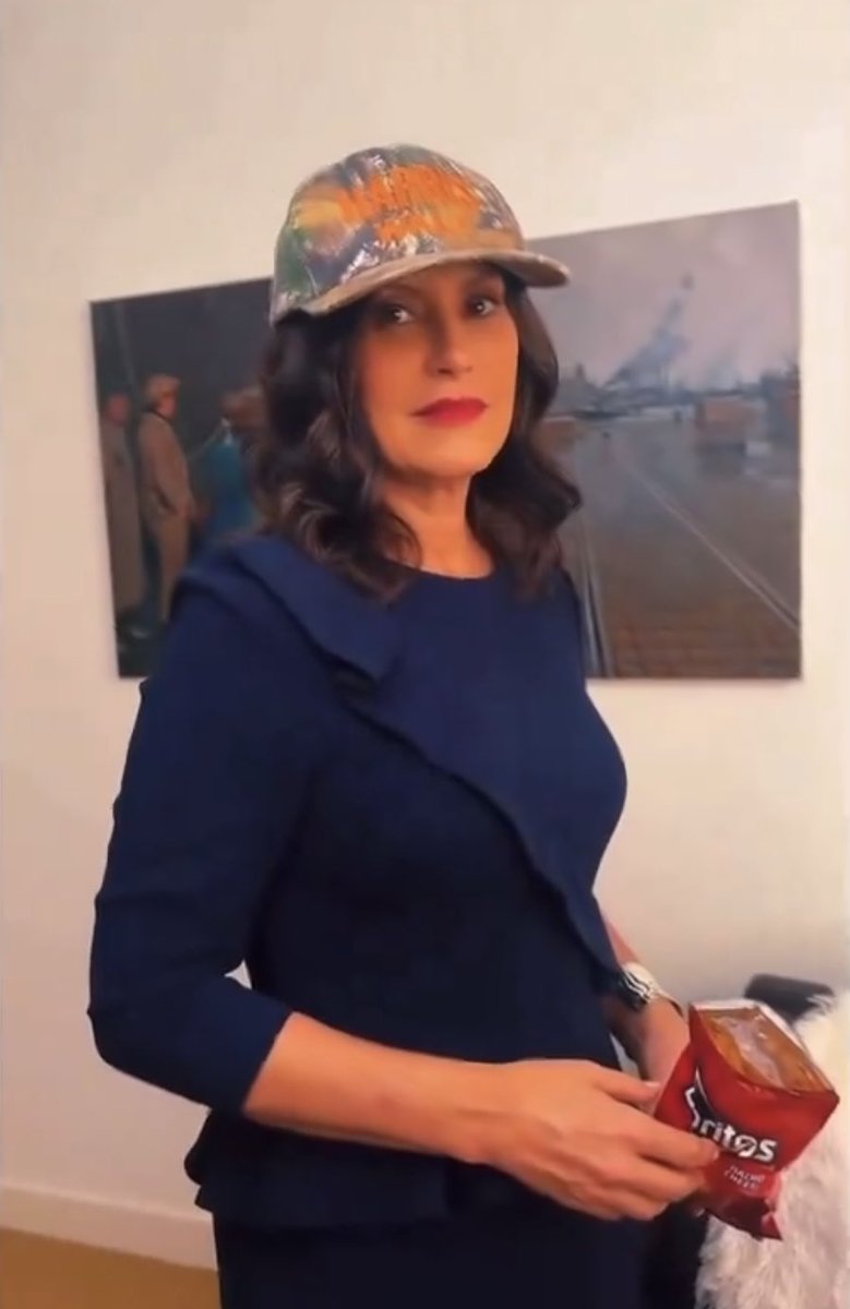 Michigan Gov. Gretchen Whitmer hides from cameras when President Trump is signing executive orders on election fraud but loves the camera when she’s doing a Dorito soft core porn video

Says it all