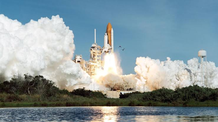 sayan_dey's tweet photo. 12 April 1981 (44 years ago): The first launch of a Space Shuttle (Columbia) took place: The STS-1 mission.

[4]

#ThisDayInHistory #History #OnThisDay #OTD #SpaceShuttle #Columbia #STS1 https://t.co/KCgmzHDlNe
