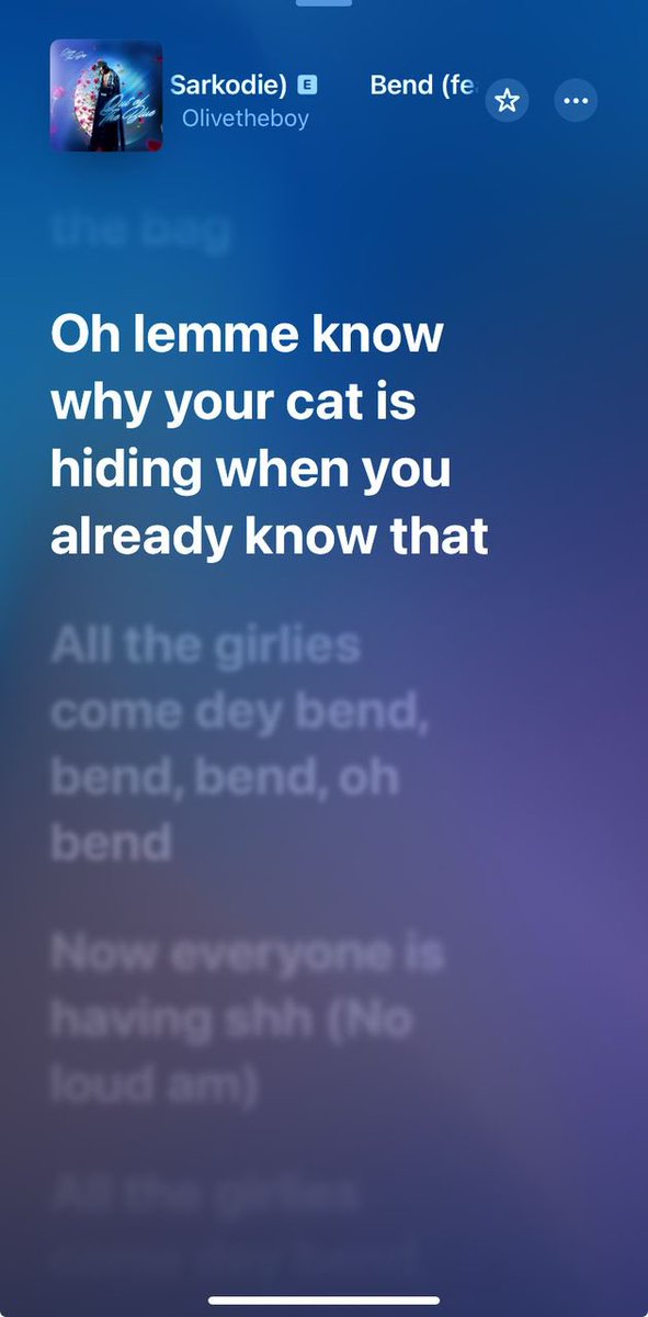 OliveTheBoy_'s tweet image. A cat will sometimes try to hide when it sees the thickness of the rod. You know you can’t scare a cat with a straw🤷🏿‍♂️