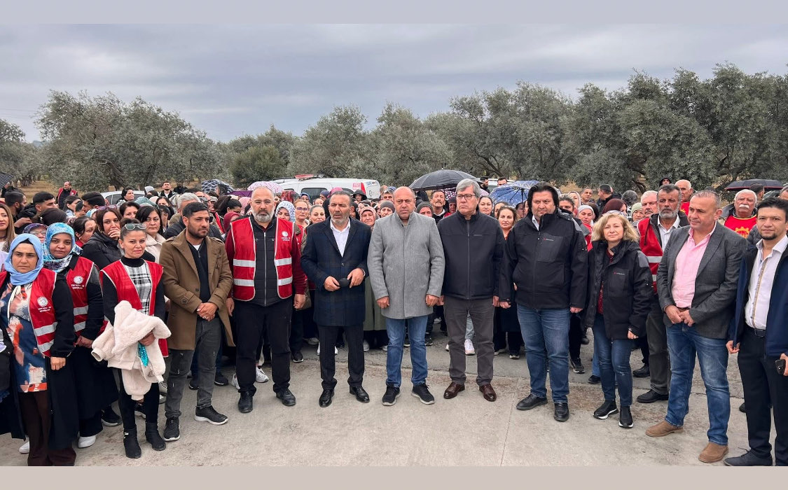 orenibrahim76's tweet photo. ÖZEL TÜTÜNLER GREVİ SONA ERDİ !!!

OTP, SUNEL ve TTL tütün işletmelerinde 1500 üyemiz ile yürüttüğümüz ve 43 gün süren grev uygulaması Dün ve bugün gerçekleşen müzakereler sonucunda anlaşma sağlanarak sona ermiştir, tüm teşkilatımıza hayırlı uğurlu olmasını diliyoruz.. https://t.co/vKW8DfCbIV