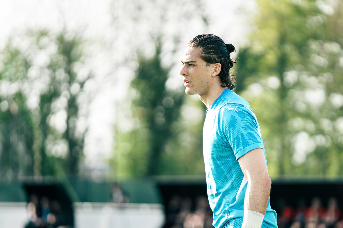 Je suis très heureux de jouer mon premier match après ma grave blessure…
Je tiens à remercier notre médecin, notre équipe médicale et nos entraîneurs pour leur soutien ininterrompu jusqu’à présent…
De bons jours m’attendent! 
💪🏻❤️🖤