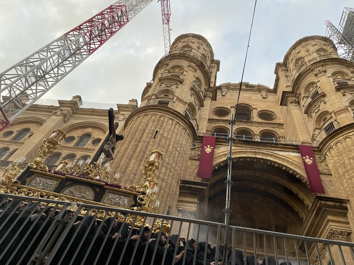 rafapareja_'s tweet photo. Sábado de Pasión #CofradiasMLG https://t.co/XdmvQaSnVU