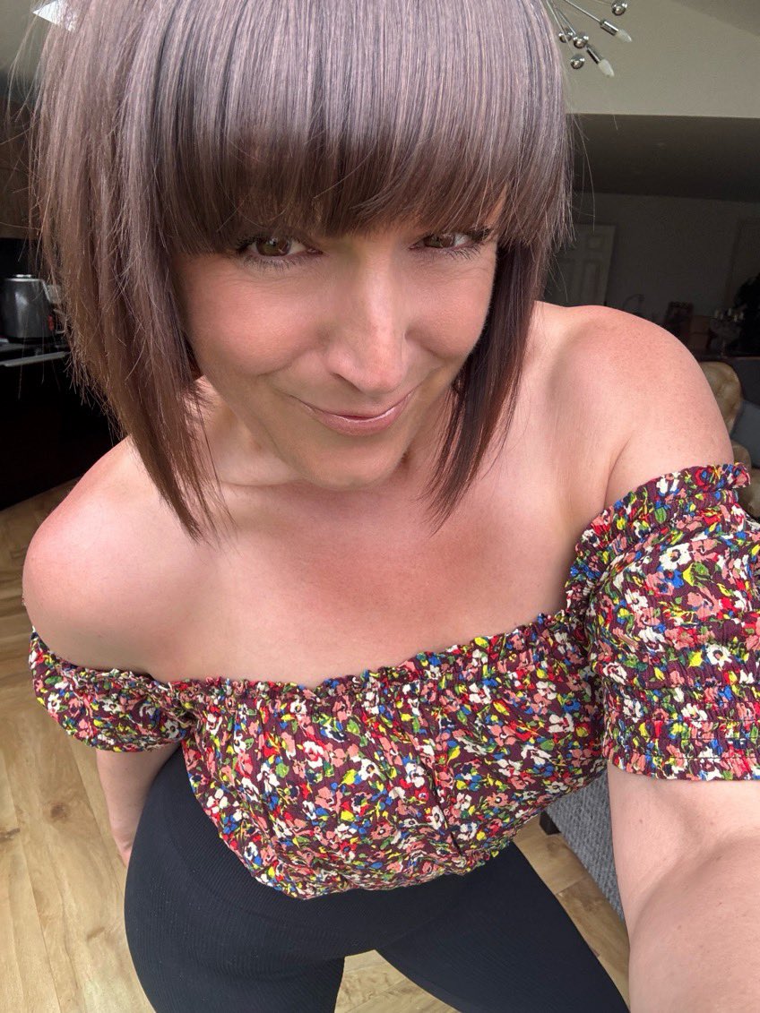 KirstieLouCarr's tweet photo. Cheeky cocktail Saturday after ultra #39 training…..yes, it’s absolutely a thing!  😜 Fuelling for Sunday’s miles, 8 weeks to go! 👊🏼 #fitat46 https://t.co/dTJqNFgE3N