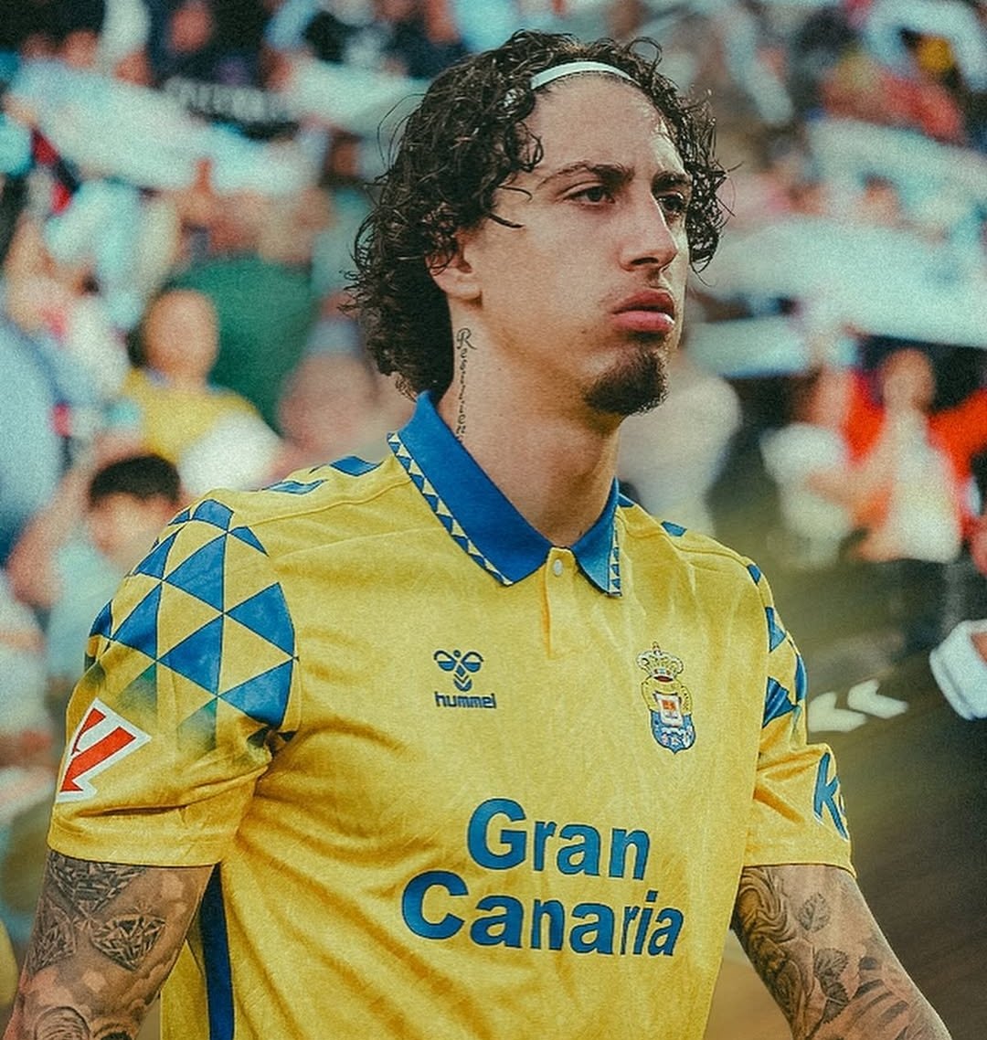🚨FÁBIO SILVA CHEGA AOS 13 G/A E JÁ ULTRAPASSOU OS NÚMEROS DE JOÃO FÉLIX NA LA LIGA EM TODAS AS TEMPORADAS!

Fábio Silva 24/25:
⚽13 G/A

João Félix(melhor temp. na La Liga):
⚽12 G/A