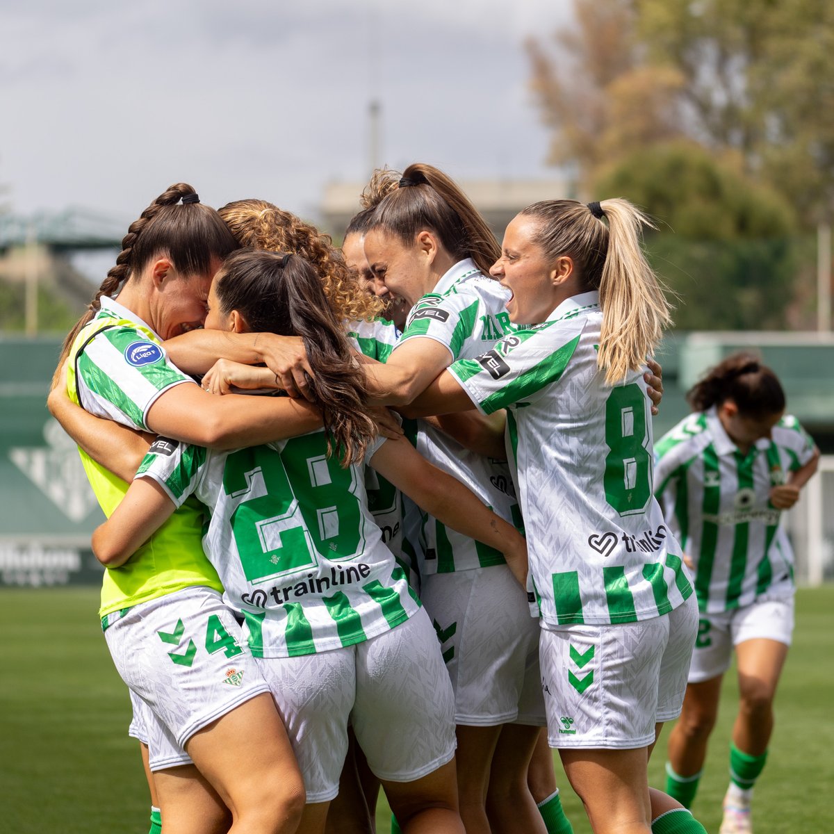 🗞️ CRÓNICA | El Real Betis Féminas vuelve a la senda de la victoria (3-1)

➡️ realbetisbalompie.es/noticias/femin…

#RealBetisRealSociedad #LigaF