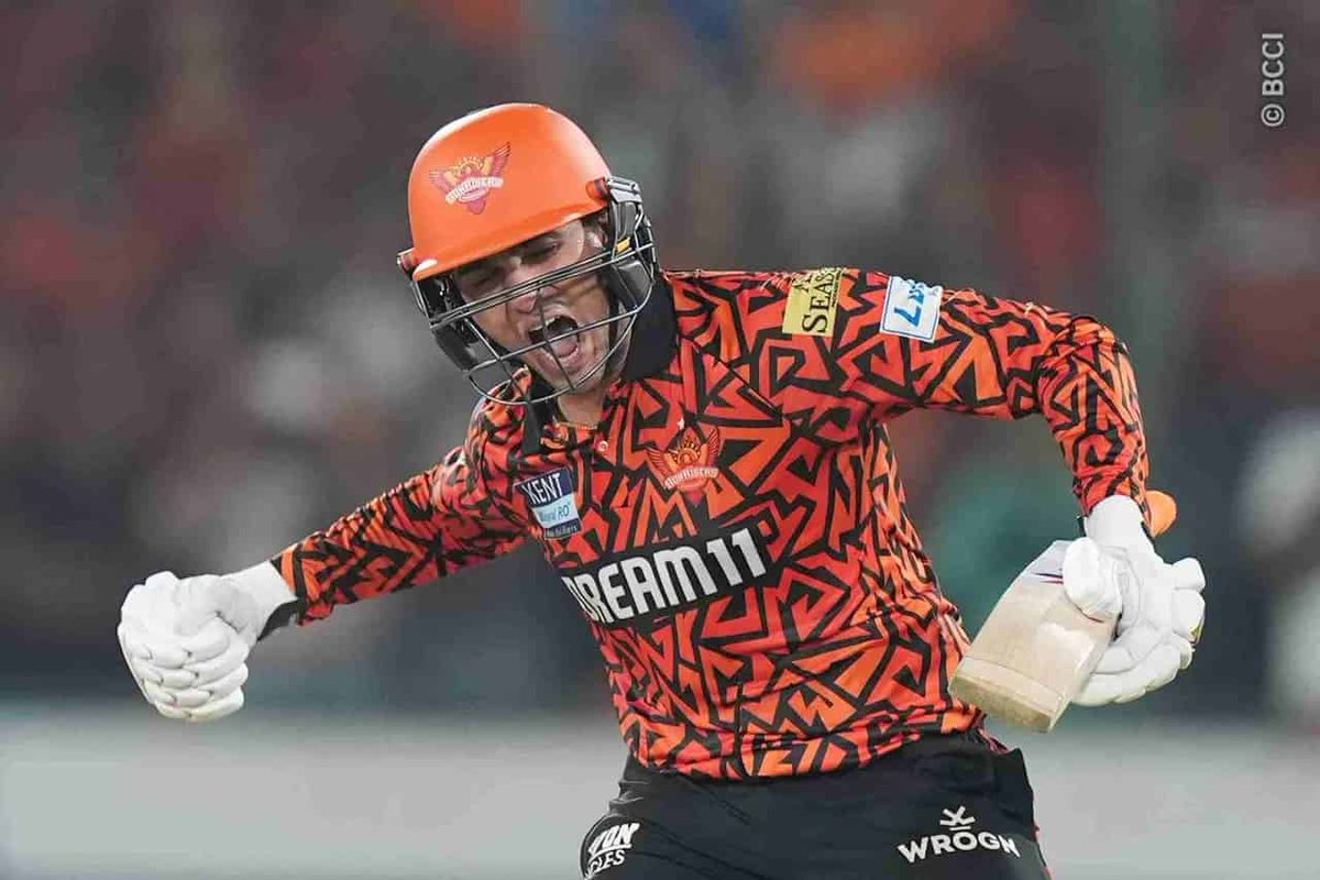 OrangeArmyIPL's tweet photo. Abhishek has set the IPL on fire today

 Recorded the highest score by an Indian and 3rd highest in IPL history in 12 years!

 2nd highest run chase ever in IPL (246) also the 6th highest match Score

Blasted the 6th fastest century in IPL history in just 40 balls

#OrangeArmy𓅃 https://t.co/skKqomi8xd