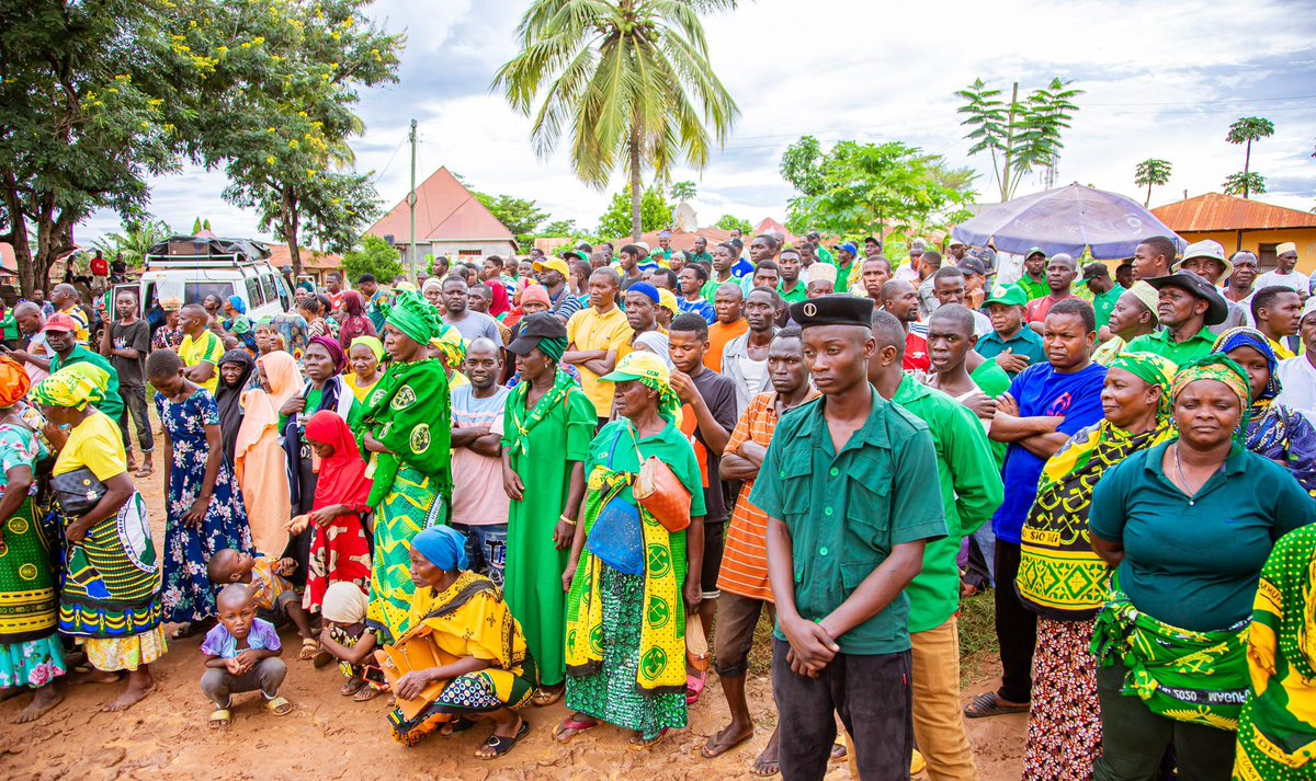 CHADEMA MLIO JIANDIKISHA MUDA UKIFIKA CHAGUENI CCM

KATIBU wa NEC, Itikadi, Uenezi na Mafunzo wa Chama Cha Mapinduzi, Amos Makalla ,amesema kwa kuwa Chama cha Demokrasia na Maendeleo (CHADEMA) hakitoshiriki Uchaguzi Mkuu mwaka huu, wanachama wa chama hicho waliojiandikisha
