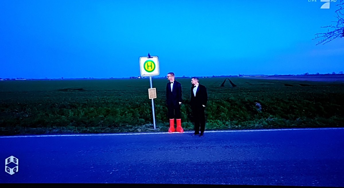 So stellt man sich den Beginn einer großen Samstagabendshow vor. #ESGQ
