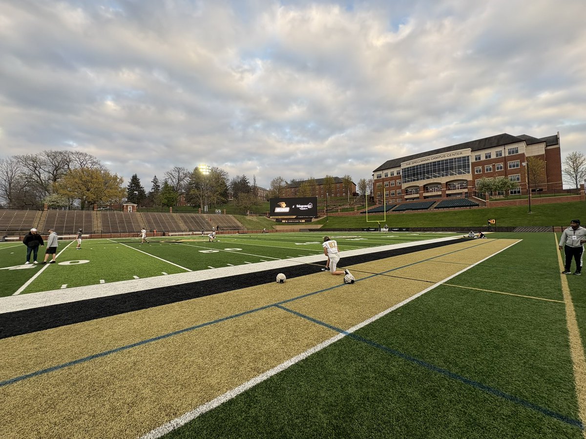 Was blessed to be a lion for a day! Thank you Coaches for giving me an inside perspective of real D1 Football💪💪<a href="/CoachJackson32/">Lavell Jackson</a> <a href="/coachgarcia57/">Alex Garcia</a> <a href="/KeaganRoberson7/">Keagan Roberson</a> <a href="/isaacA70/">Isaac J Akers</a> <a href="/CoachAVogel/">Coach A Vogel</a> <a href="/scottybscout/">Scott Burgess</a> <a href="/HFVikingFTBL/">Homewood-Flossmoor Football</a> <a href="/LindenwoodFB/">Lindenwood Football</a>