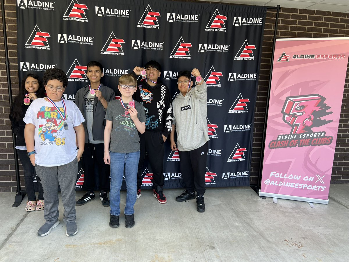 athomps2016's tweet photo. Grantham Gamer’s had a grand time at today’s Clash of the Clubs Tournament. @Grantham_AISD @AldineEsports https://t.co/gDqMbGMOQm